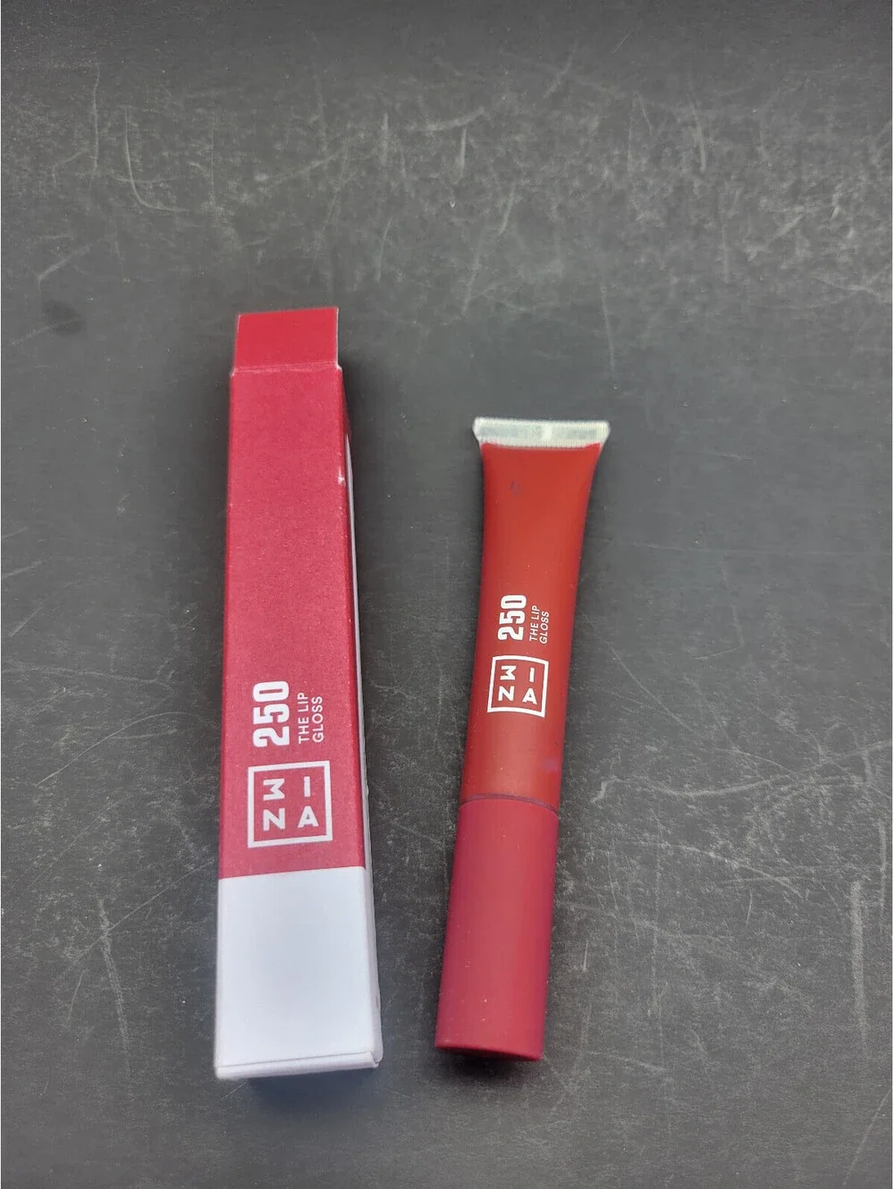 3INA The Lip Gloss # 250 (Dark Pink)  8 mL / 0.27 oz Cruelty Free & Vegan *NIB*